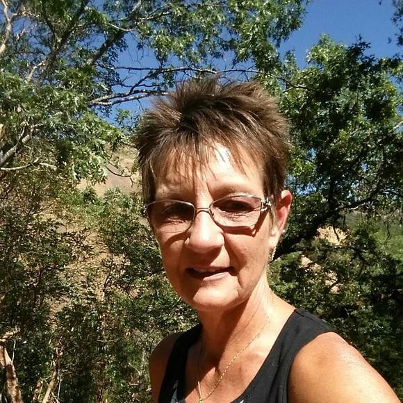 Meet your Posher, Lorie - Picture 1 of 1